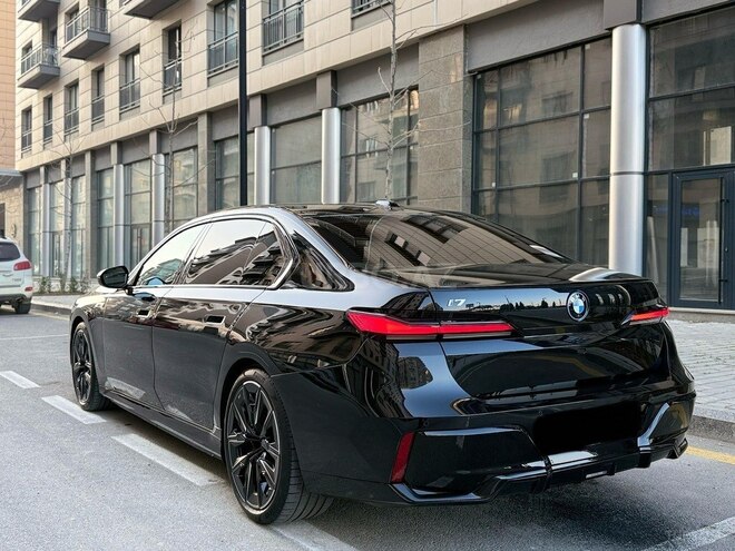 BMW i7 2023, 11,000 km - 0.0 l - Bakı