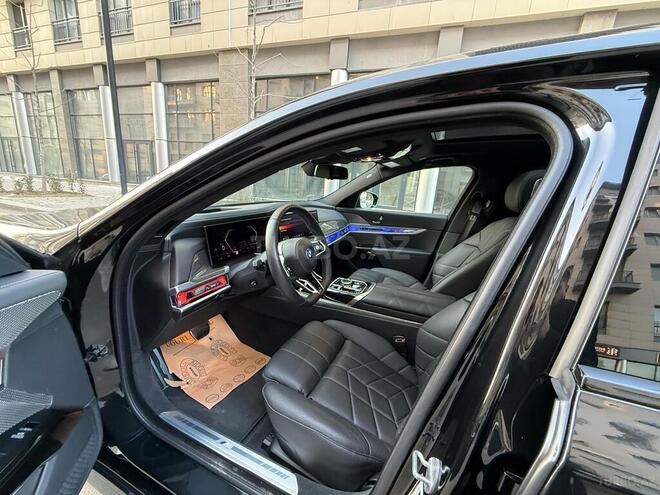 BMW i7 2023, 11,000 km - 0.0 l - Bakı