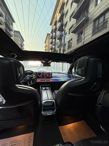 BMW i7 2023, 11,000 km - 0.0 l - Bakı