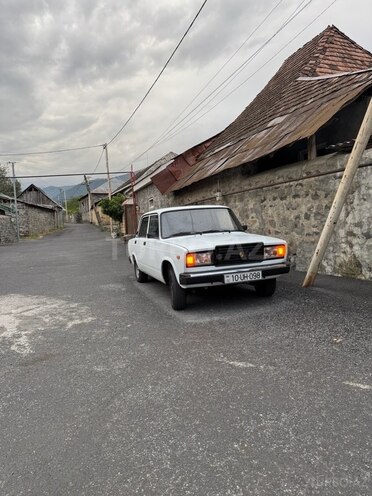 LADA (VAZ) 2107 2007, 268,000 km - 1.6 l - Qax