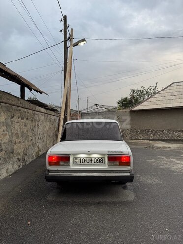 LADA (VAZ) 2107 2007, 268,000 km - 1.6 l - Qax