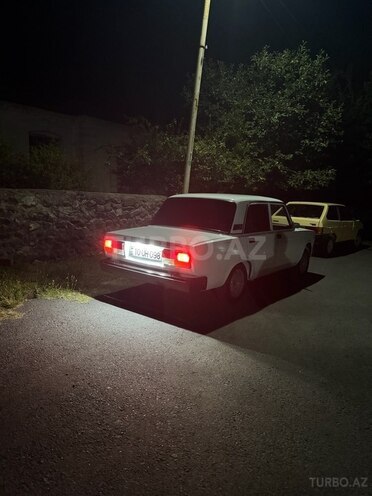 LADA (VAZ) 2107 2007, 268,000 km - 1.6 l - Qax