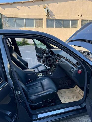 Mercedes E 200 2002, 240,000 km - 2.0 л - Bakı