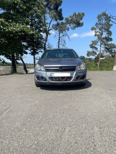 Opel Astra 2006, 275,000 km - 1.4 l - Quba