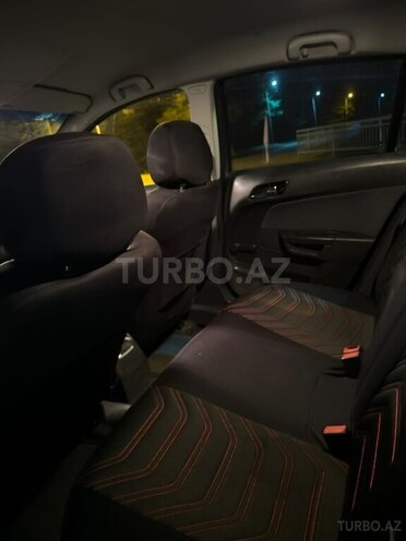 Opel Astra 2006, 275,000 km - 1.4 l - Quba