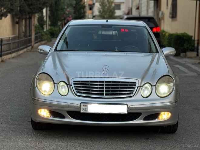 Mercedes E 280-1