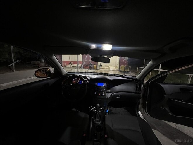 Hyundai i30 2007, 226,000 km - 1.6 л - Şirvan
