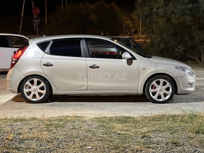 Hyundai i30 2007, 226,000 km - 1.6 л - Şirvan