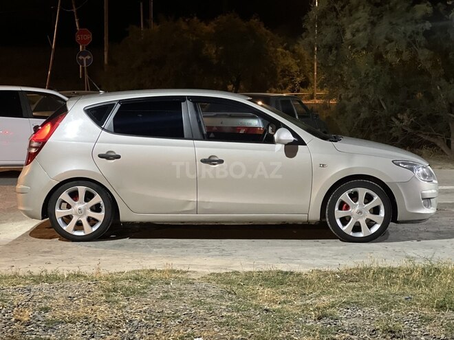Hyundai i30 2007, 226,000 km - 1.6 л - Şirvan
