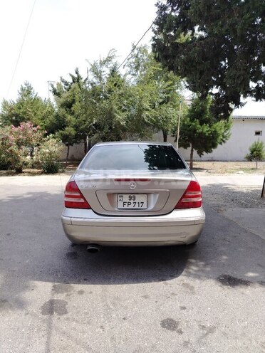 Mercedes C 230 2005, 220,000 km - 2.5 l - Sumqayıt