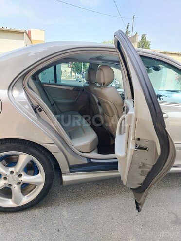 Mercedes C 230 2005, 220,000 km - 2.5 l - Sumqayıt