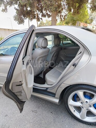 Mercedes C 230 2005, 220,000 km - 2.5 l - Sumqayıt