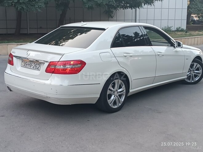 Mercedes E 200 2009, 258,000 km - 1.8 л - Bakı