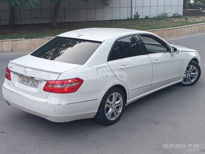 Mercedes E 200 2009, 258,000 km - 1.8 л - Bakı