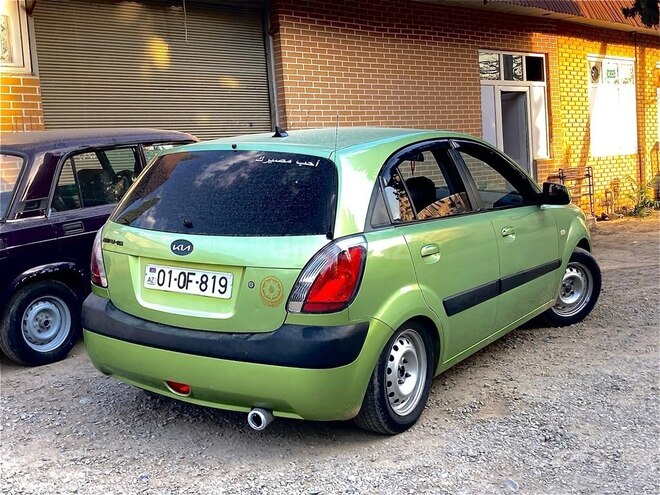 Kia Rio 2005, 345,000 km - 1.4 л - Gəncə