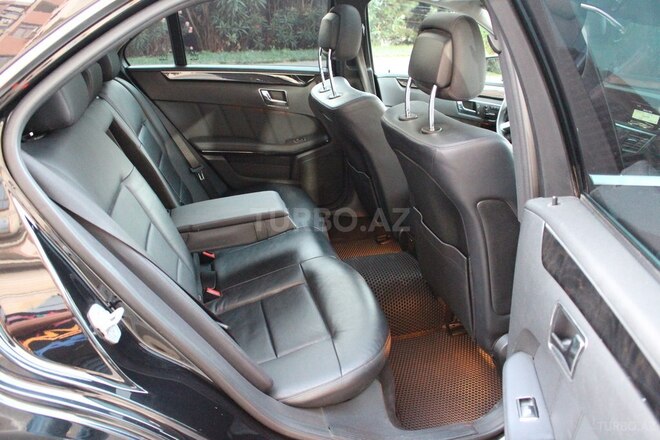 Mercedes E 220 d 2010, 267,000 km - 2.1 l - Bakı