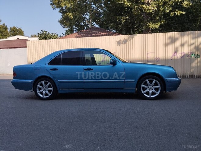 Mercedes E 240 1998, 245,000 km - 2.4 l - Mingəçevir