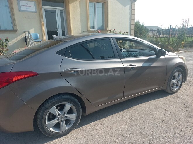 Hyundai Elantra 2011, 3,000,000 km - 1.8 l - Bakı