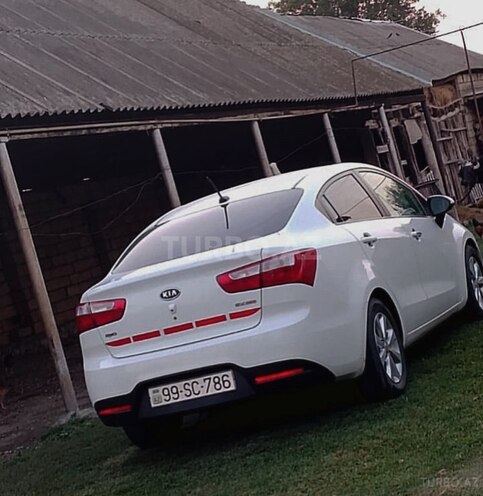 Kia Rio 2011, 200,000 km - 1.6 l - Ucar