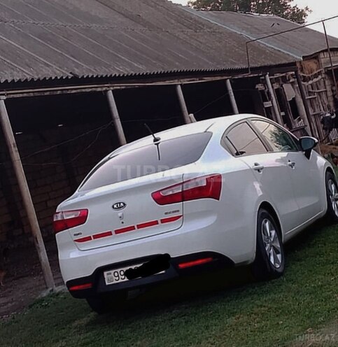 Kia Rio 2011, 200,000 km - 1.6 l - Ucar