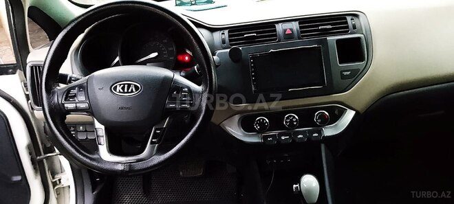 Kia Rio 2011, 200,000 km - 1.6 l - Ucar