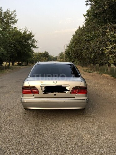 Mercedes E 240 1999, 304,748 km - 2.4 l - Ağcabədi