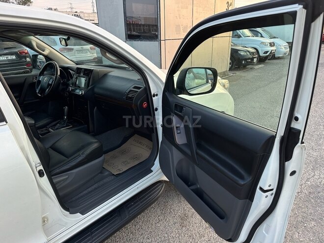 Toyota Land Cruiser Prado 2010, 205,000 km - 2.7 l - Bakı