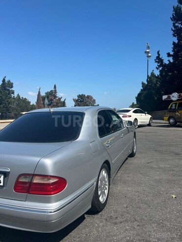 Mercedes E 270 2000, 274,000 km - 2.7 л - Bakı