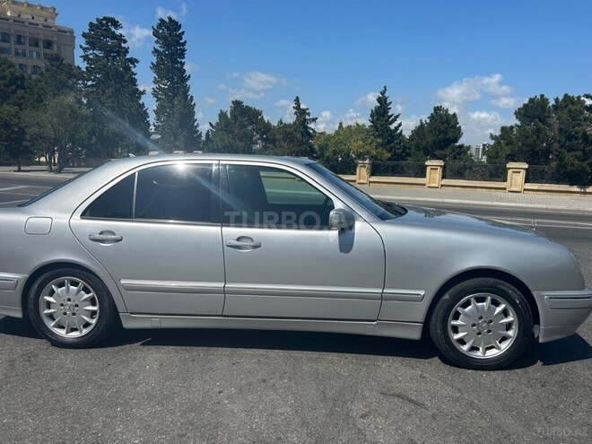 Mercedes E 270 2000, 274,000 km - 2.7 л - Bakı