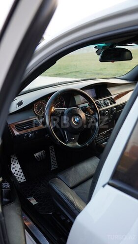 BMW 525 2008, 254,000 km - 2.5 l - Bakı