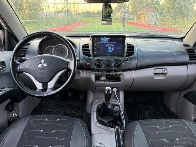 Mitsubishi L200 2015, 360,000 km - 2.5 l - Naxçıvan