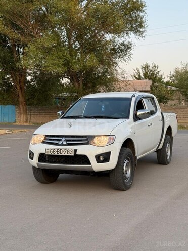 Mitsubishi L200 2015, 360,000 km - 2.5 l - Naxçıvan