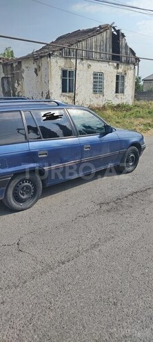 Opel Astra 1995, 465,000 km - 1.6 л - Quba