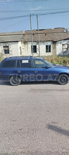 Opel Astra 1995, 465,000 km - 1.6 л - Quba