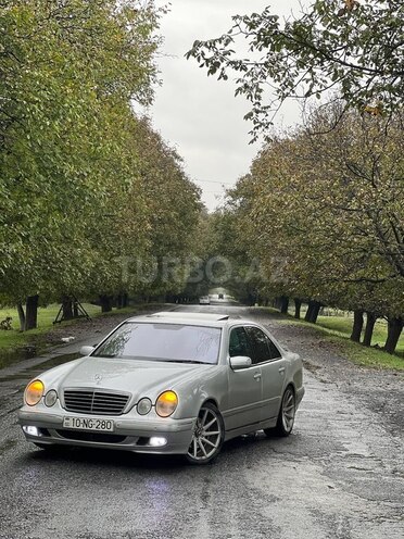 Mercedes E 280 2002, 380,000 km - 2.8 л - Bakı