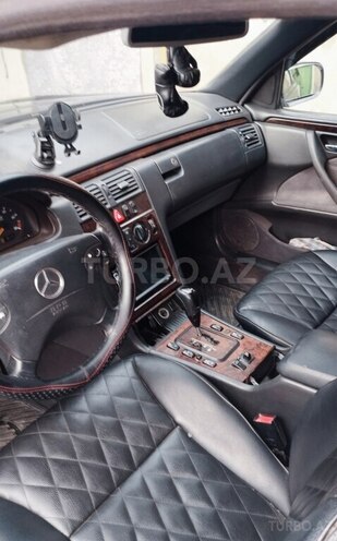 Mercedes E 220 d 2000, 317,000 km - 2.2 l - Naxçıvan