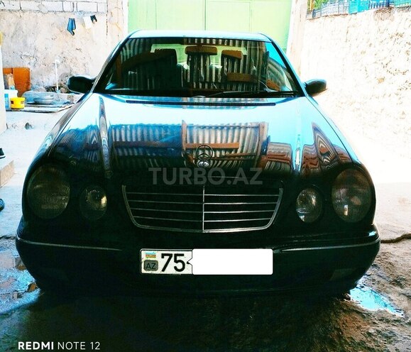 Mercedes E 220 d 2000, 317,000 km - 2.2 l - Naxçıvan