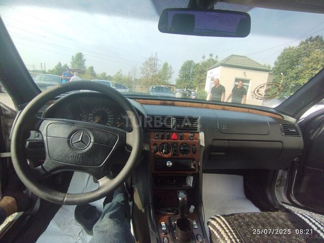 Mercedes E 240 1997, 560,000 km - 2.4 l - Ağcabədi