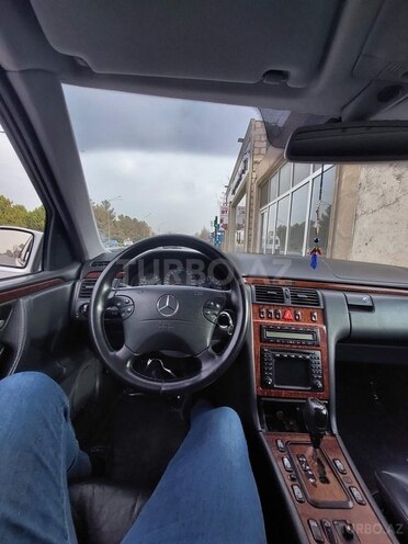 Mercedes E 280 2002, 380,000 km - 2.8 л - Bakı