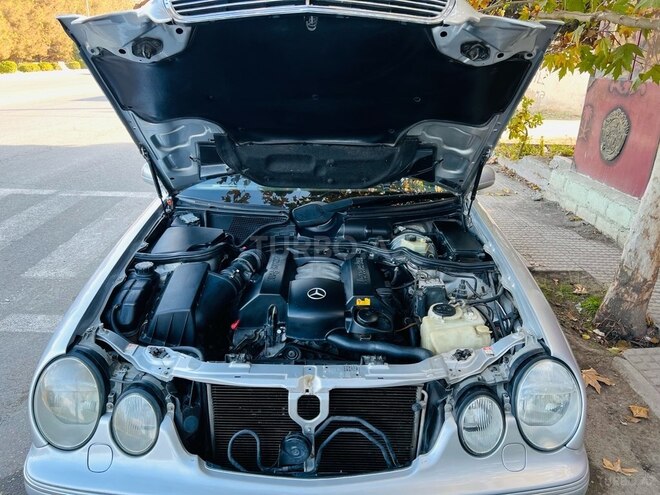 Mercedes E 280 2002, 380,000 km - 2.8 л - Bakı