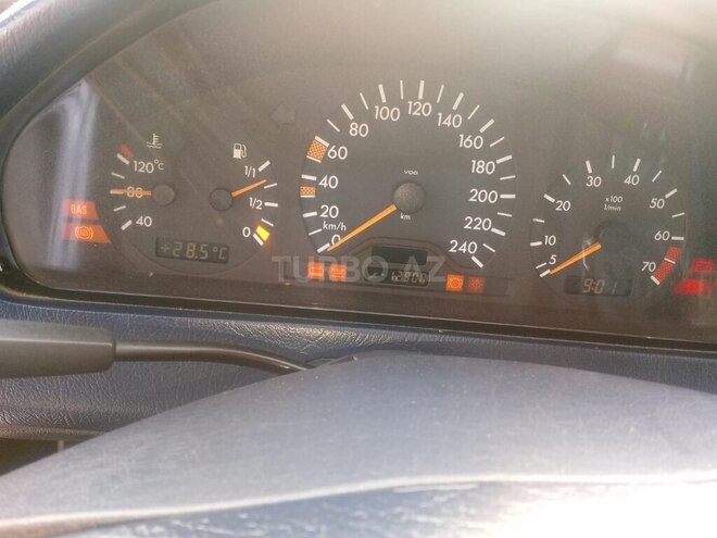 Mercedes C 180 1998, 247,800 km - 1.8 л - Salyan