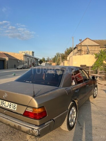 Mercedes E 260 1987, 270,000 km - 2.6 л - Bakı