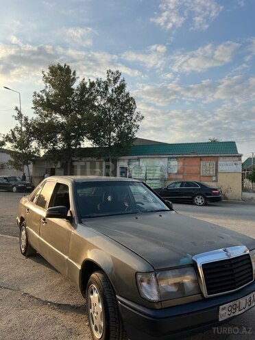 Mercedes E 260 1987, 270,000 km - 2.6 л - Bakı