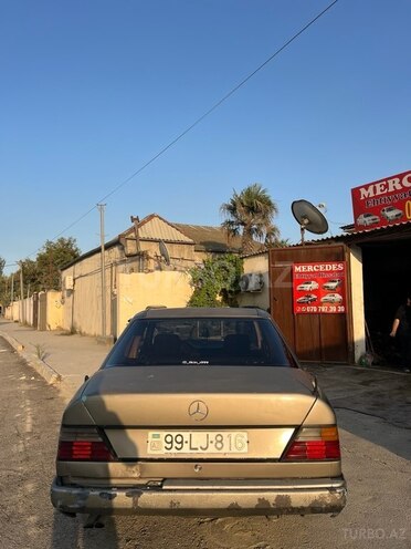 Mercedes E 260 1987, 270,000 km - 2.6 л - Bakı