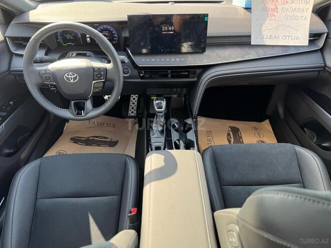 Toyota Camry-14