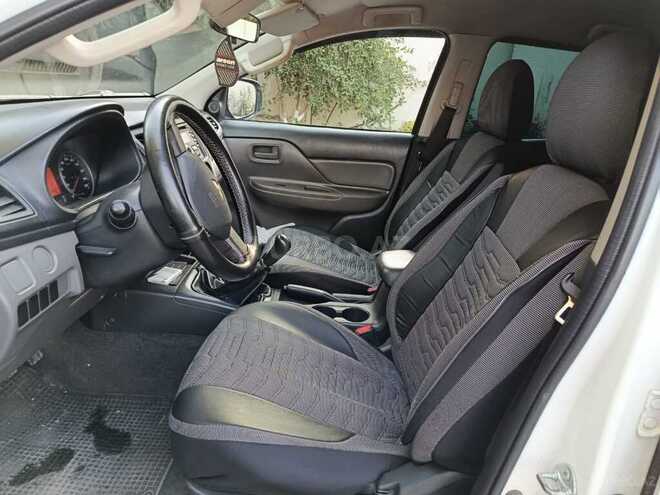 Mitsubishi L200 2016, 275,000 km - 2.4 l - Bakı