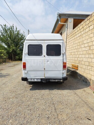 Mercedes 208 D 1991, 420,000 km - 2.3 л - Şəmkir