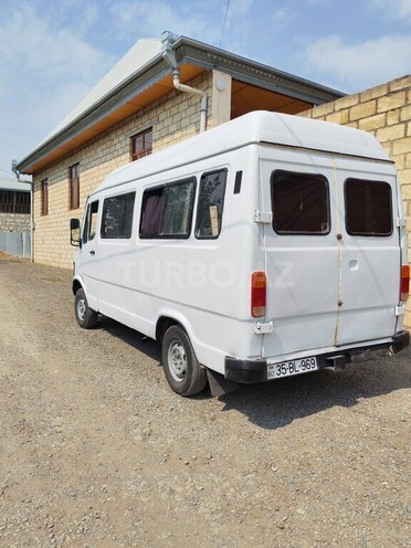Mercedes 208 D 1991, 420,000 km - 2.3 л - Şəmkir
