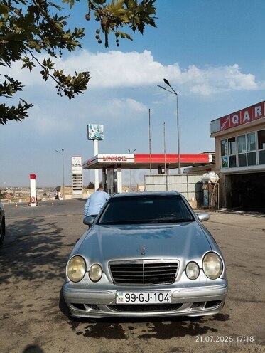 Mercedes E 270 2001, 445,215 km - 2.7 l - Sumqayıt