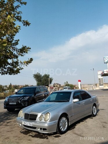 Mercedes E 270 2001, 445,215 km - 2.7 l - Sumqayıt